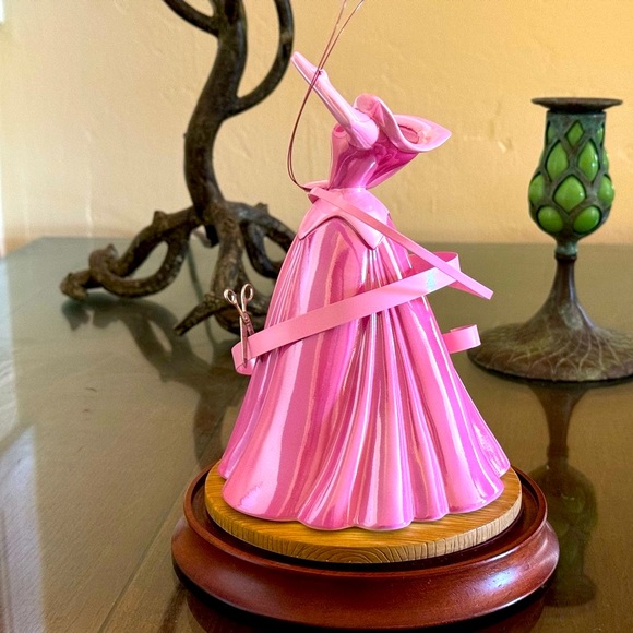 Walt Disney Classic Collection - A Dress a Princess can be proud of 👗 - Picture 6 of 15